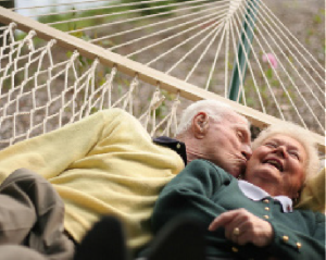 elderly-kissing